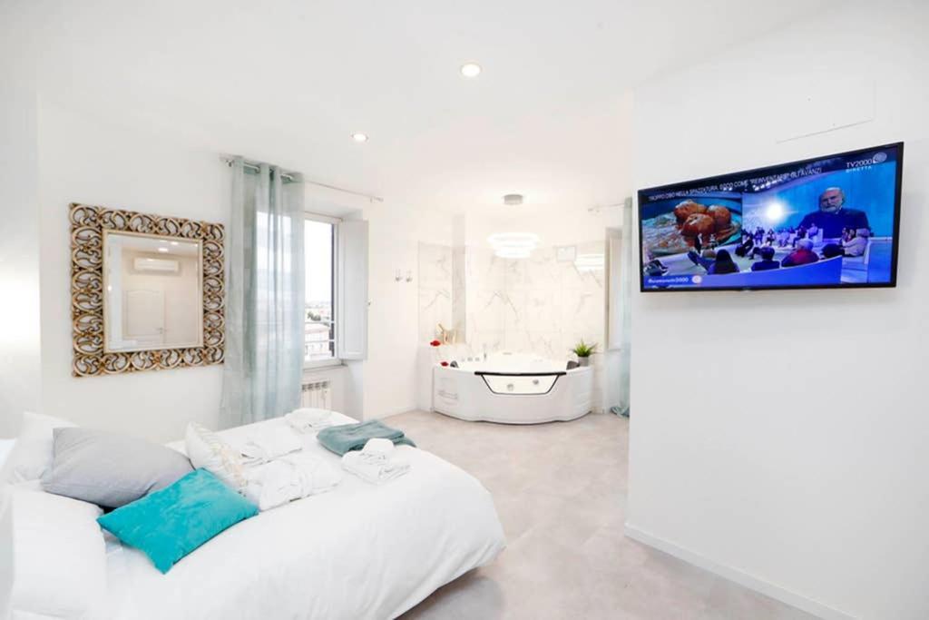 White Panoramic Jacuzzi Suite Trastevere - Top Collection Rome Exterior photo